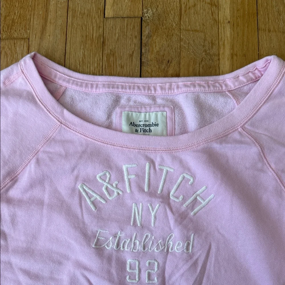 Abercrombie & Fitch Light Pink Pullover - Picture 4 of 5